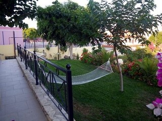 Garten mit Hängematte