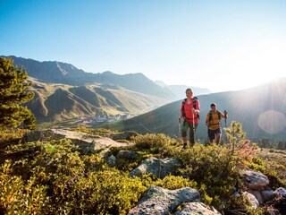 Herrliche Blicke ins Tal und die umliegende Bergwelt