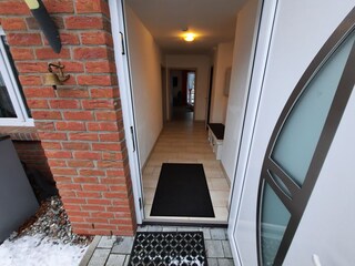 Flur aus Sicht von außen