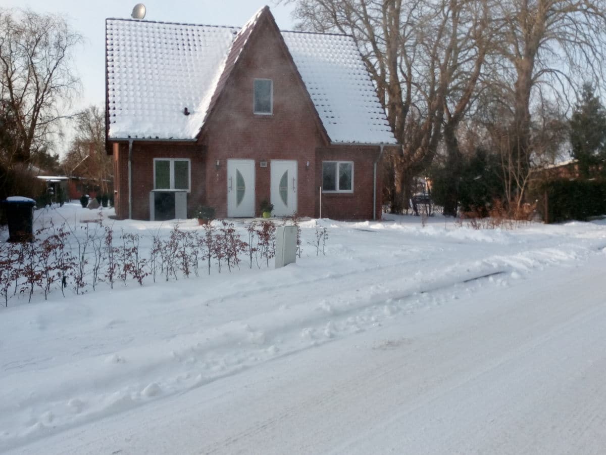 Hauseingangsbereich im Winter