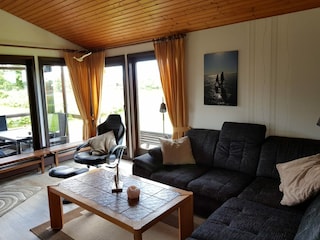 Wohnzimmer mit Wintergarten