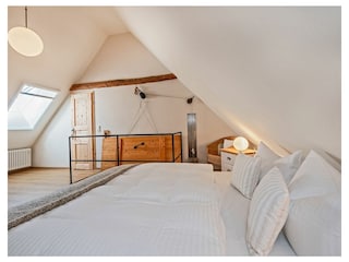 Schlafzimmer Doppelbett OG