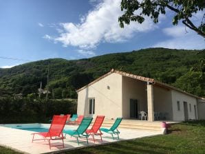 Moderne Villa in Thueyts mit Swimmingpool - Saint-Pierre-de-Colombier - image1