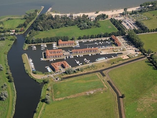Lagunenstadt am Haff mit Haffbad und Leuchtturm