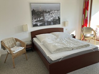 ... Dopplelbett und zugehöriger ...