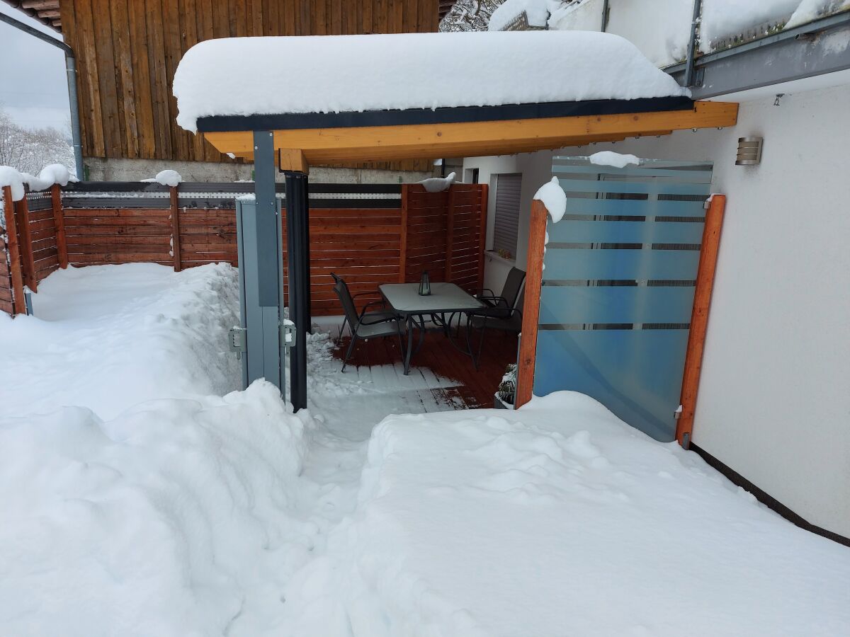 Ferienwohnung Terrasse im Winter 2021