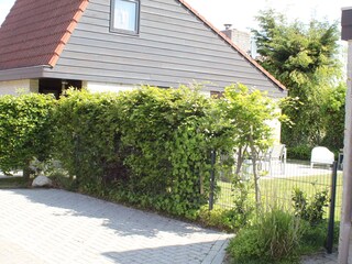 Parkplatzwww.fewo-toewe. direkt vor der Tür Yperhof 19