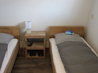 Schlafzimmer 2x 80x200  Yperhof 19 www.fewo-toewe.de