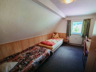 2. Schlafzimmer