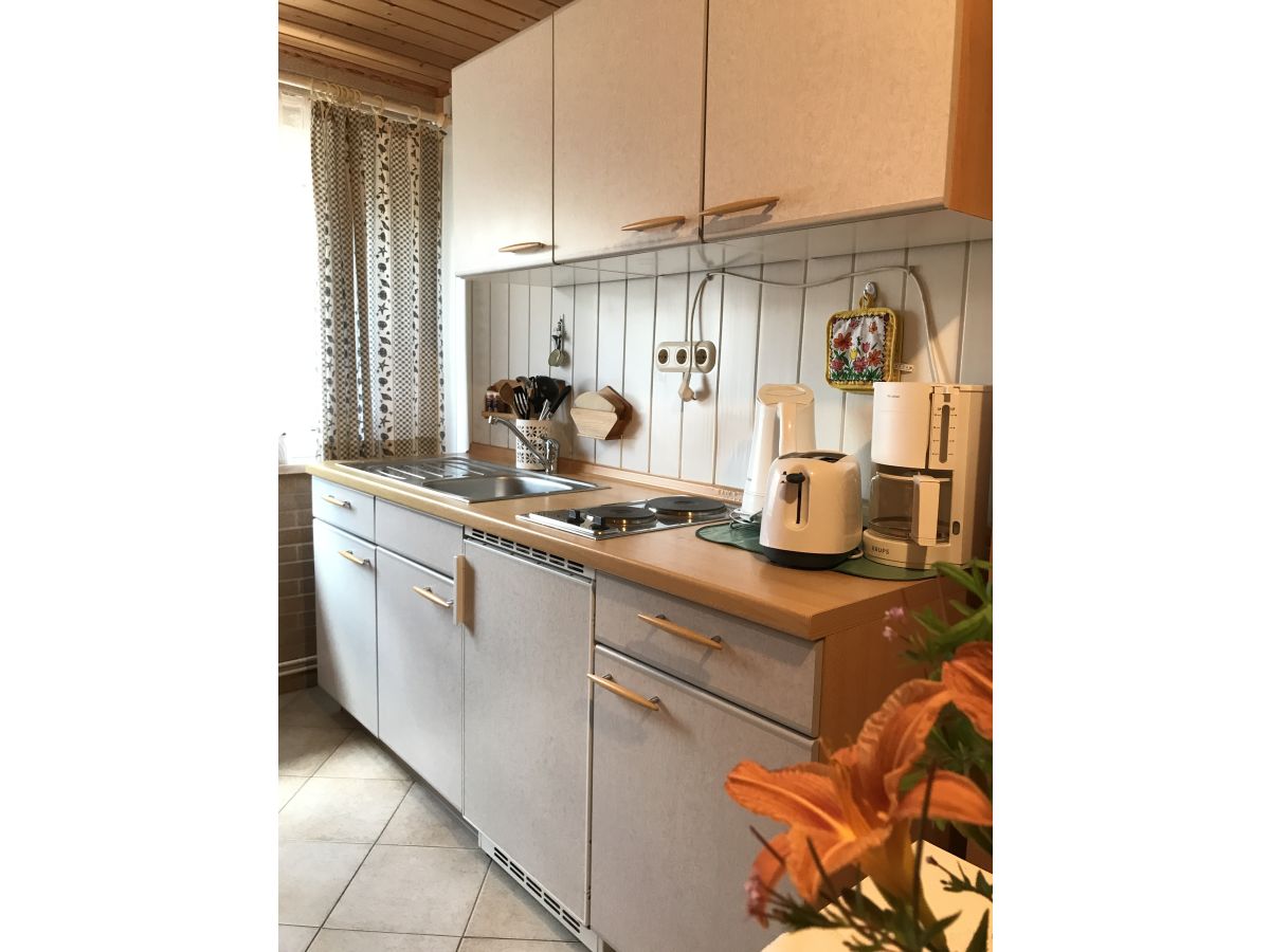 ferienwohnung nowicki, fischland darss zingst frau marina nowicki Küchenzeile Marina ~ ferienwohnung nowicki, fischland darss zingst frau marina nowicki