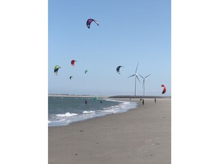 Kitesurfing