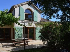 Maison de vacances spacieuse avec piscine aux Vans - Les Vans - image1