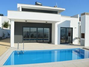 Holiday house Modernes Ferienhaus mit privatem Pool - Nazaré - image1