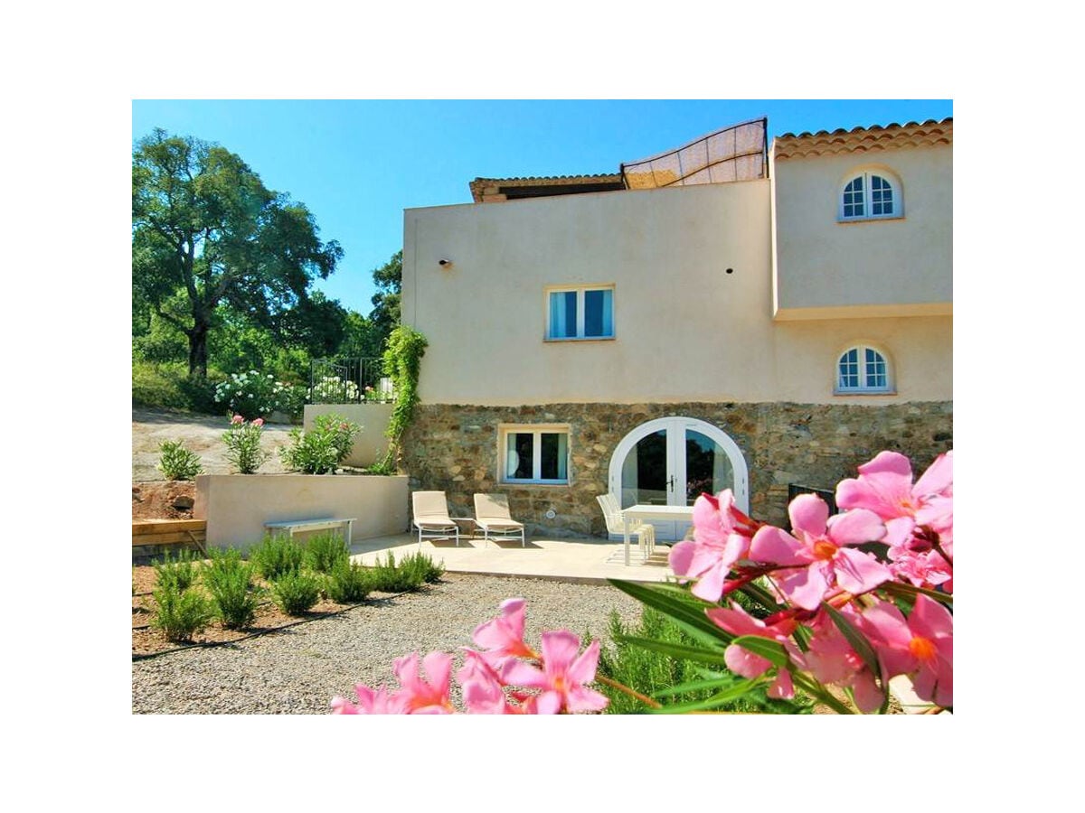 Casa de vacaciones Le Plan-de-la-Tour Grabación al aire libre 1