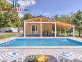 Noelene - Cozy house, Private Pool, BBQ, Privacy