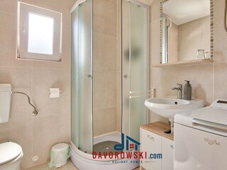 Bathroom 1 with shower