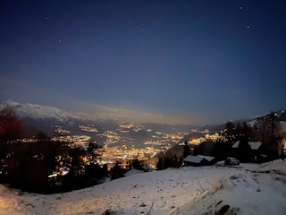 Blick am Abend aus dem Fenster in Rhone Tal