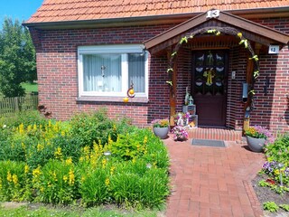 Holiday apartment Zetel Outdoor Recording 4