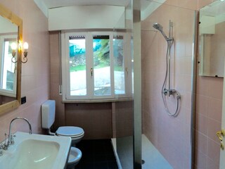Badezimmer 1