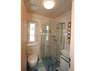 Kleines Bad OG Dusche 90 x 90 cm