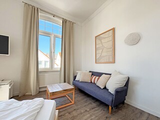 Schlafzimmer links
