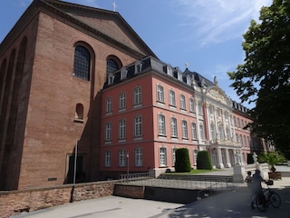 Basilika mit Kurfürstlichem Palais am Palastgarten