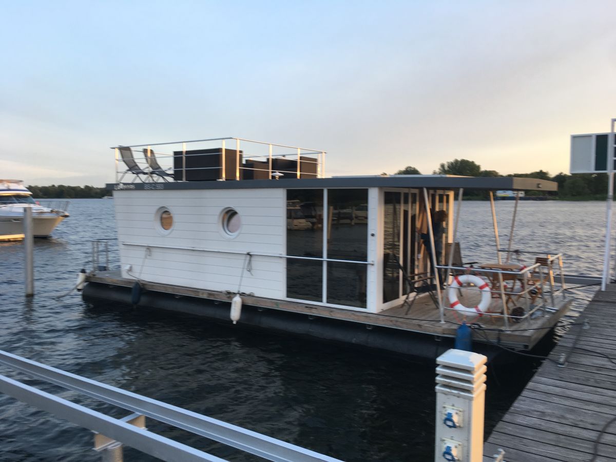Hausboot Aqua-Lofts 1, Werder/Havel, Firma AQUA-LOFTS ... Hausboot Aqua-Lofts 1, Werder/Havel, Firma AQUA-LOFTS ...