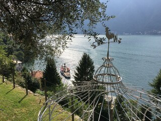 Privatgarten (1250 m2) mit weitem Blick