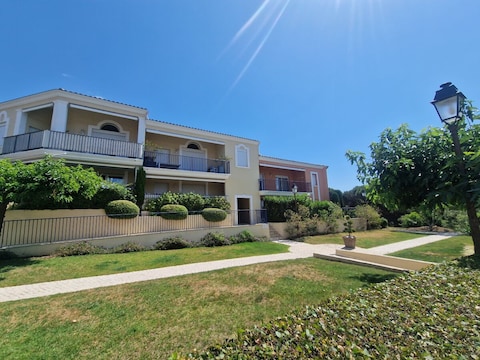 Apartment les Pins Bleus A8