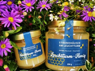 Die "Strandhaus"-Bienen versorgen uns mit eigenem Honig