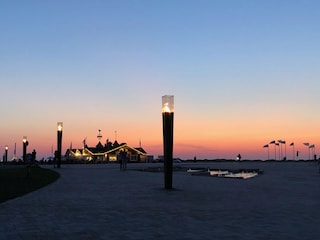 Promenade bei Sonnenuntergang