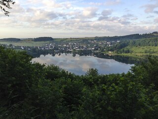 Schalkenmehren mit Maar (Vulkansee)