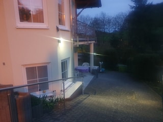 Beleuchtung. Weg zu Ferienwohnung