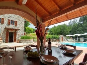 Holiday house in an absolutely secluded location - Camporgiano - image1