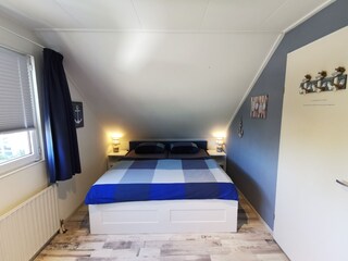 OG: Schlafzimmer 1 mit Doppelbett 180x200...