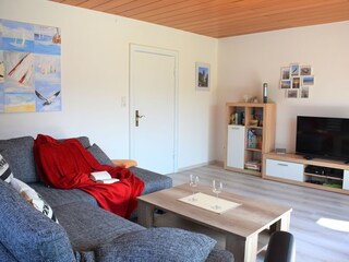 Wohnzimmer mit Flachbild-TV