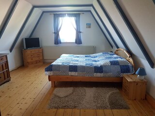 Schlafzimmer 2 DG