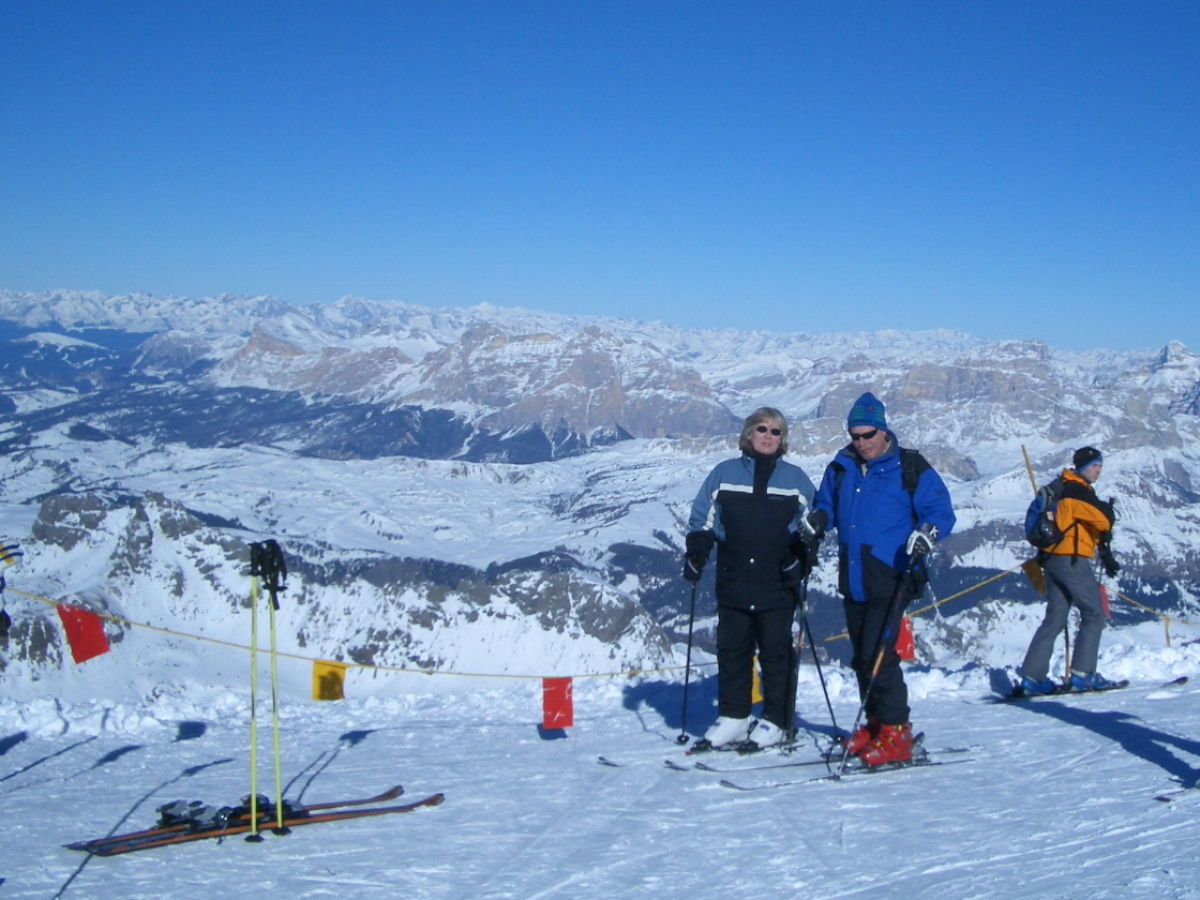 Skifahren in atemberaubender Bergkulisse