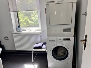 Waschmaschine und Trockner, Ferienwohnung Seevetal