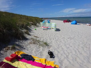 "unser" Strandzugang, nach links FKK