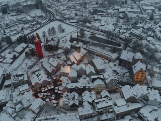 Historischer Stadtkern mit der "Größten Kerze der Welt"