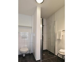 Das Badezimmer en Suite.