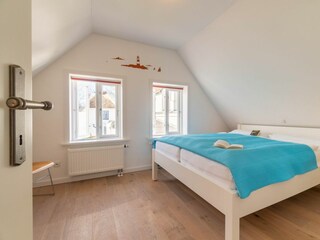 Außerdem sind alle Schlafzimmer mit jeweils einem Kleiderschrank ausgestattet.