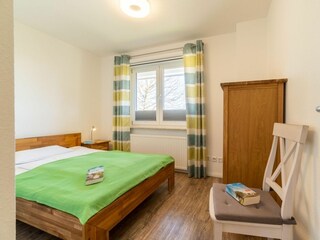 Alle drei Schlafzimmer sind individuell eingerichtet.