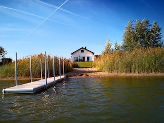 Bootssteg am Haus