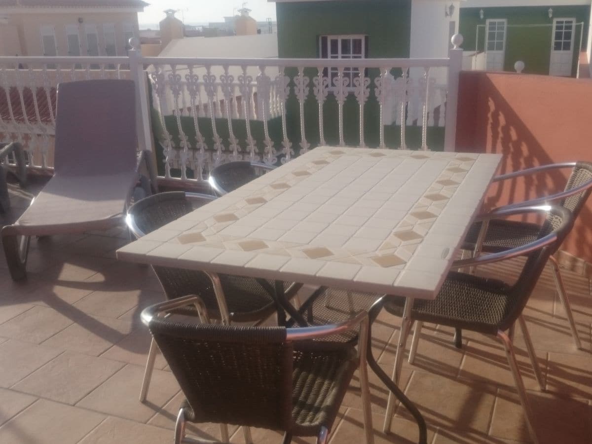 Dachterrasse mit Liegen