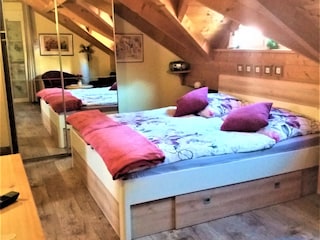 Neues Bett mit Komforteinstiegshöhe