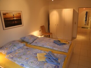 Schlafzimmer: genug Raum für alles