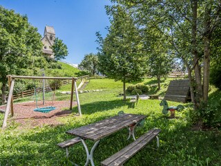 Öfentlicher Spielplatz 50m