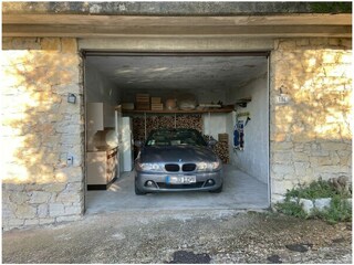 Spacious garage